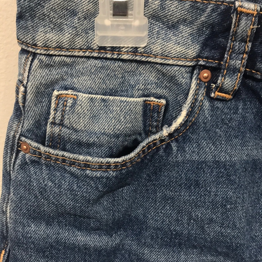10/$25 H&M Mini Denim Skirt - Picture 4 of 5